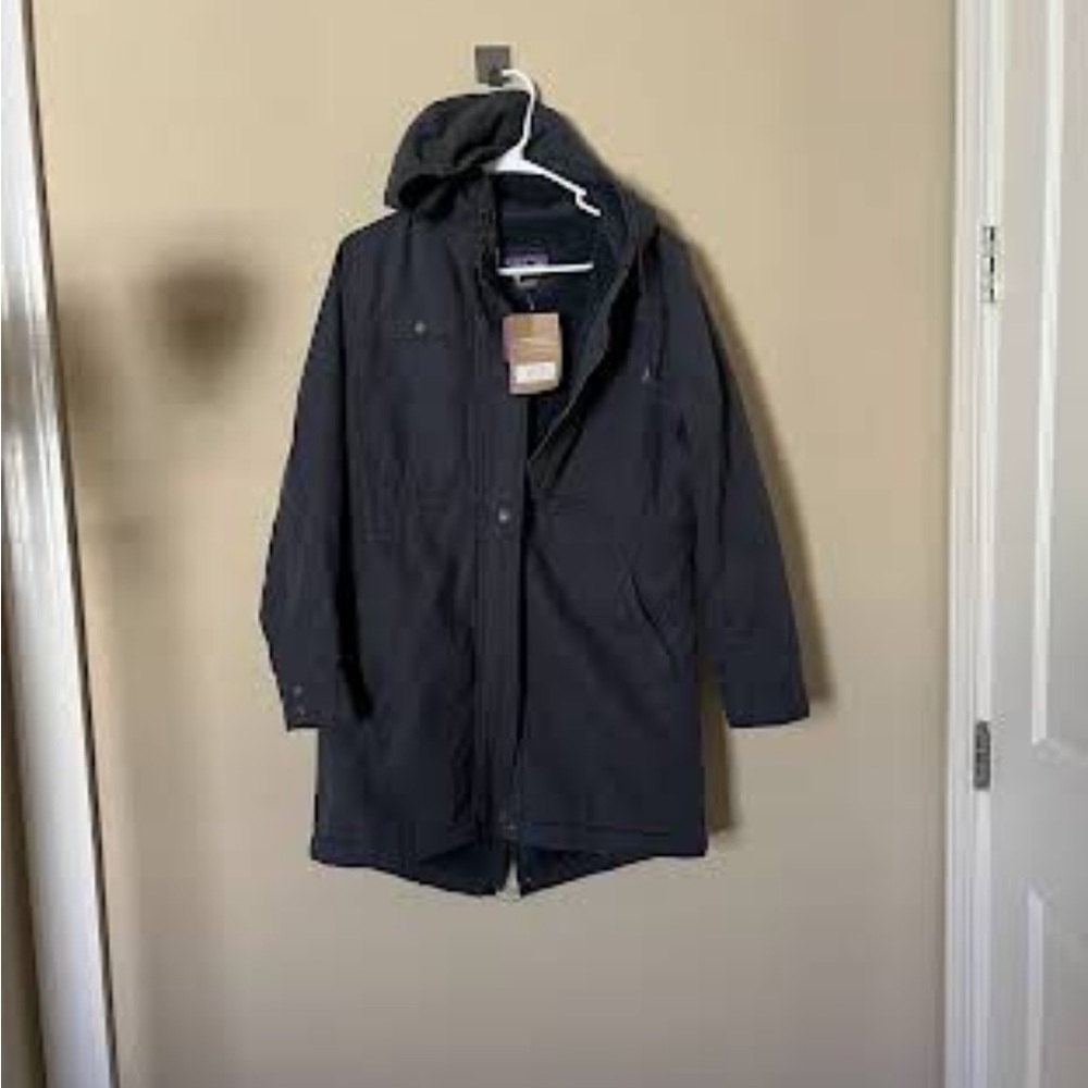 Patagonia women’s prairie dawn parka navy blue NEW small